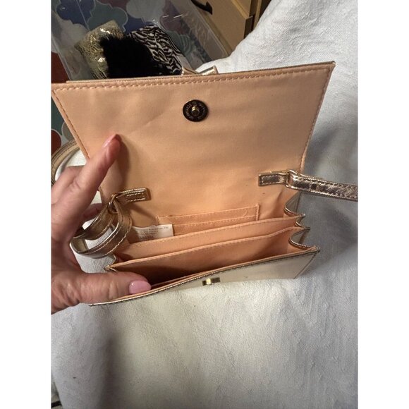 Gold Metallic Crossbody Bag With Bow Detail Adjustable Strap - Picture 5 of 11